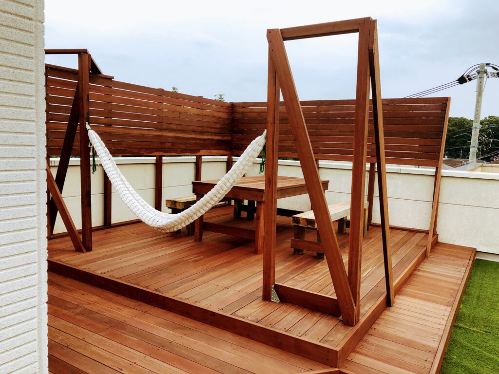 屋上にウッドデッキ！