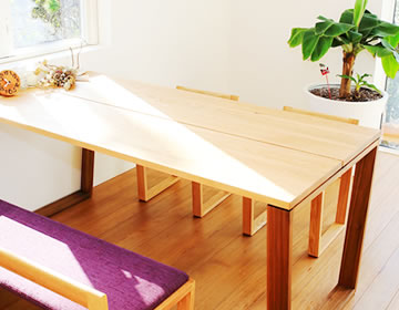 【サンプル】ダイニングテーブル